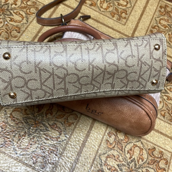 Bundle of 2 purses Calvin Klein and b.o.c - Picture 4 of 11